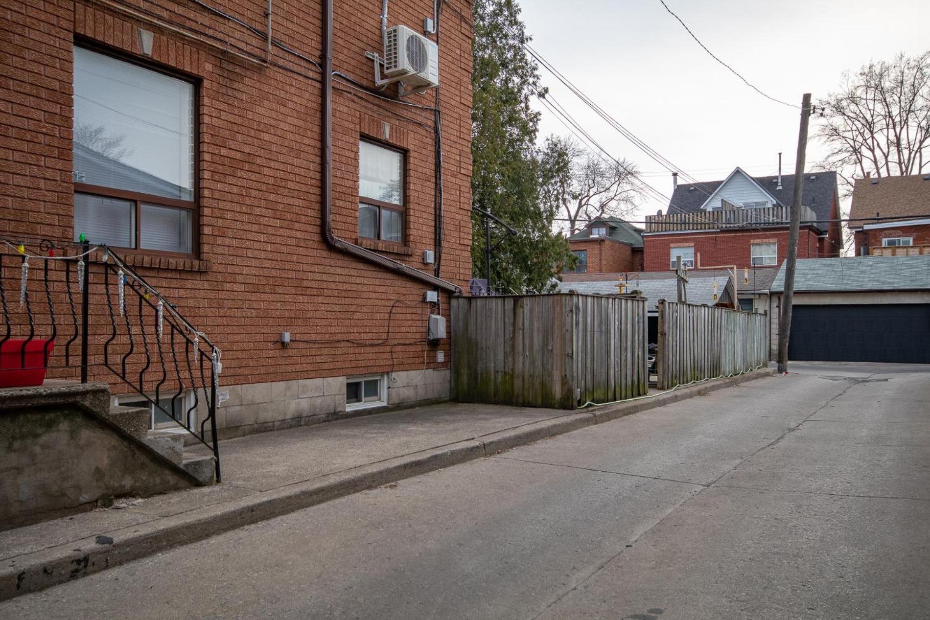 Cozy Home In Downtown Toronto! Экстерьер фото